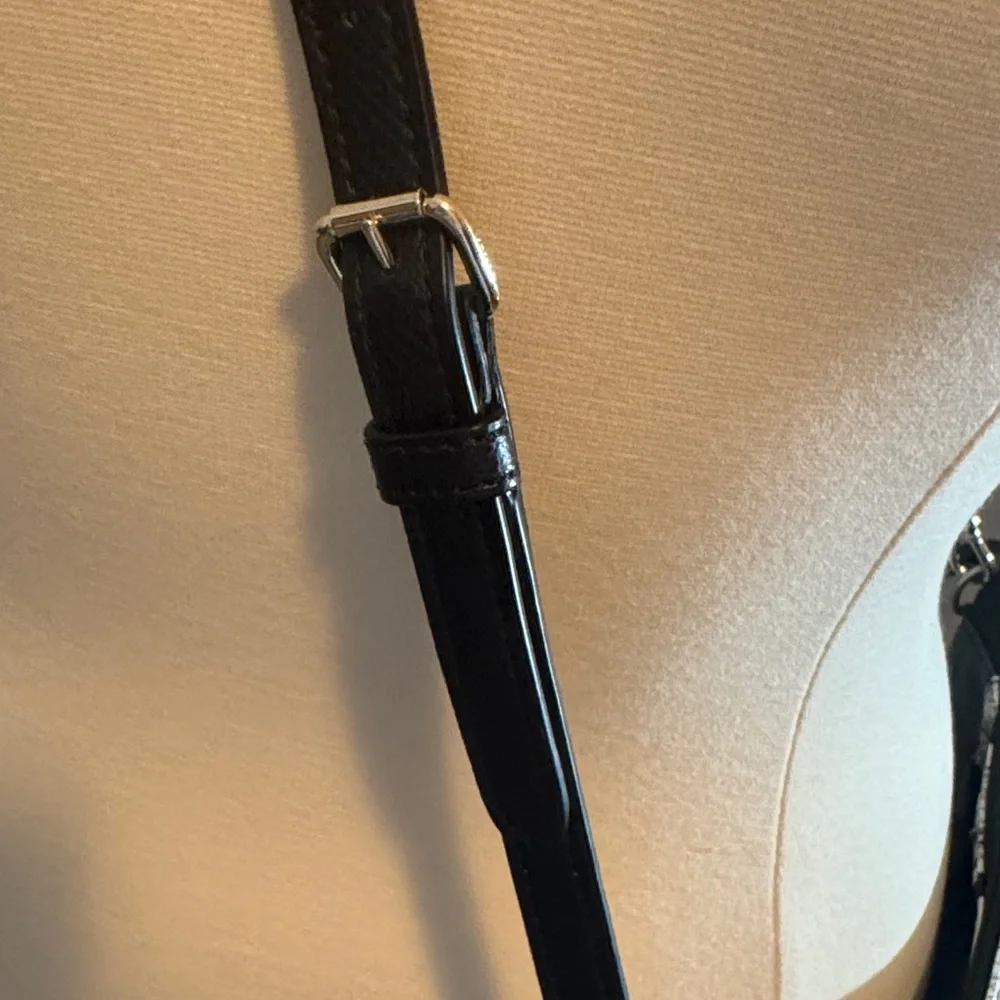 Loungefly Disney Black and White Comic Crossbody Bag, Alice in Wonderland - Picture 7 of 17